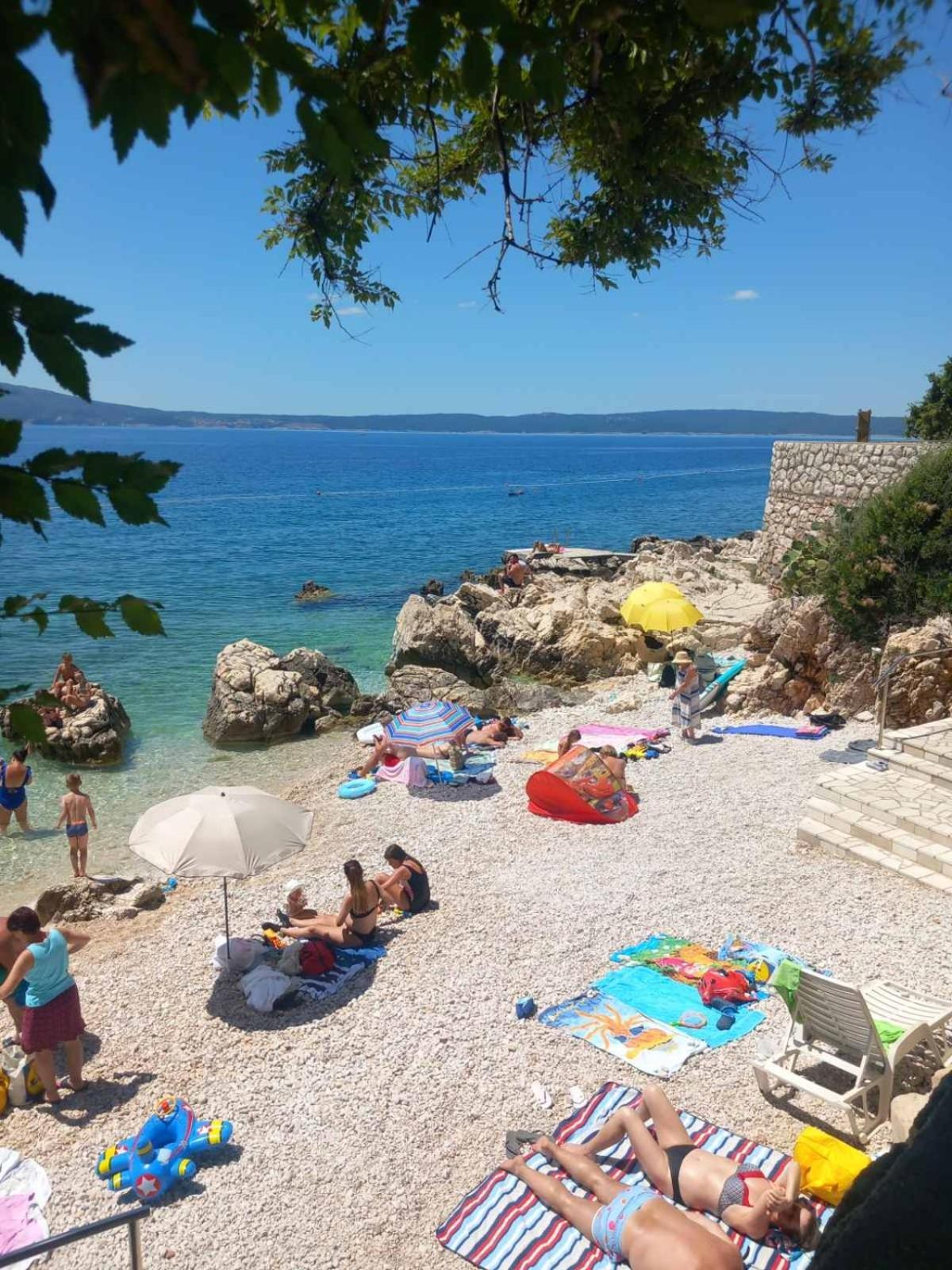 Apartments Maricic 200 Meters From The Beach Novi Vinodolski Bagian luar foto