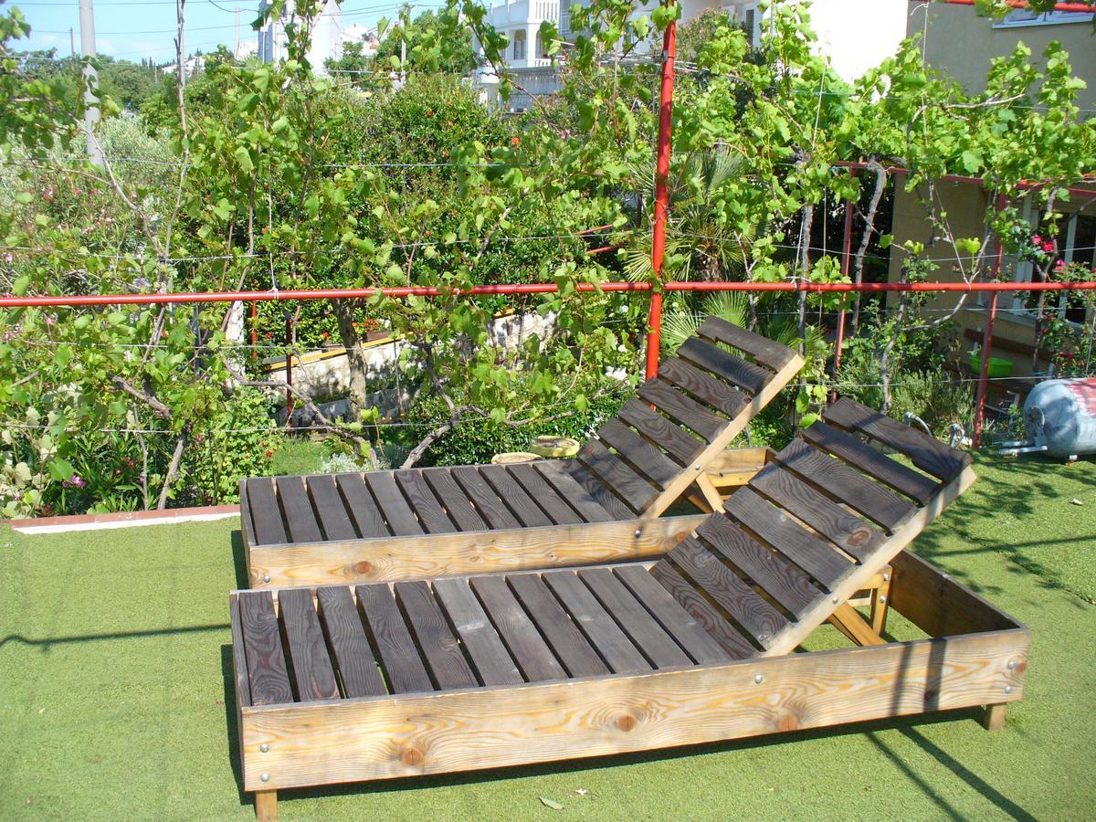 Apartments Maricic 200 Meters From The Beach Novi Vinodolski Bagian luar foto