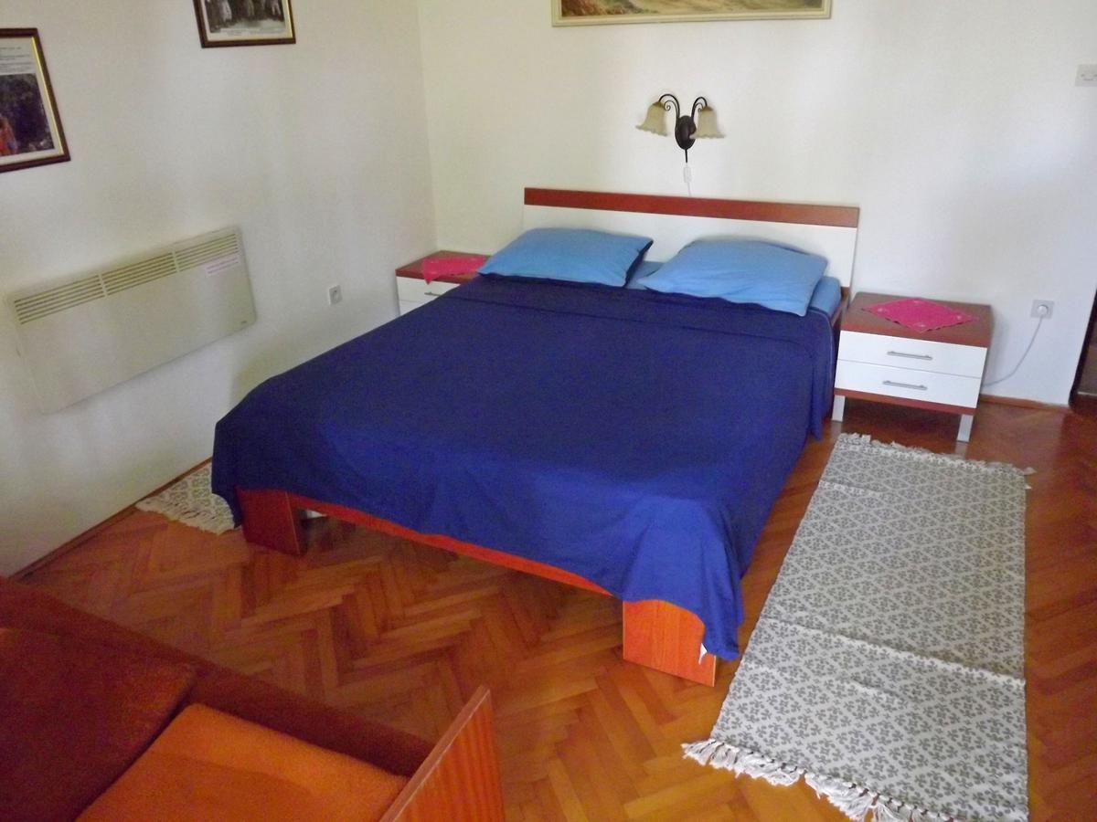 Apartments Maricic 200 Meters From The Beach Novi Vinodolski Bagian luar foto